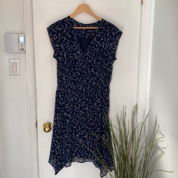 Dress - Picture 5 of 6